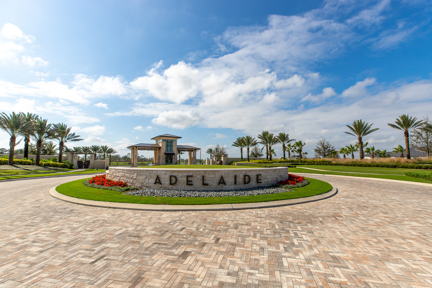 Ellingson Properties Stunning luxury modern home in Brevard's