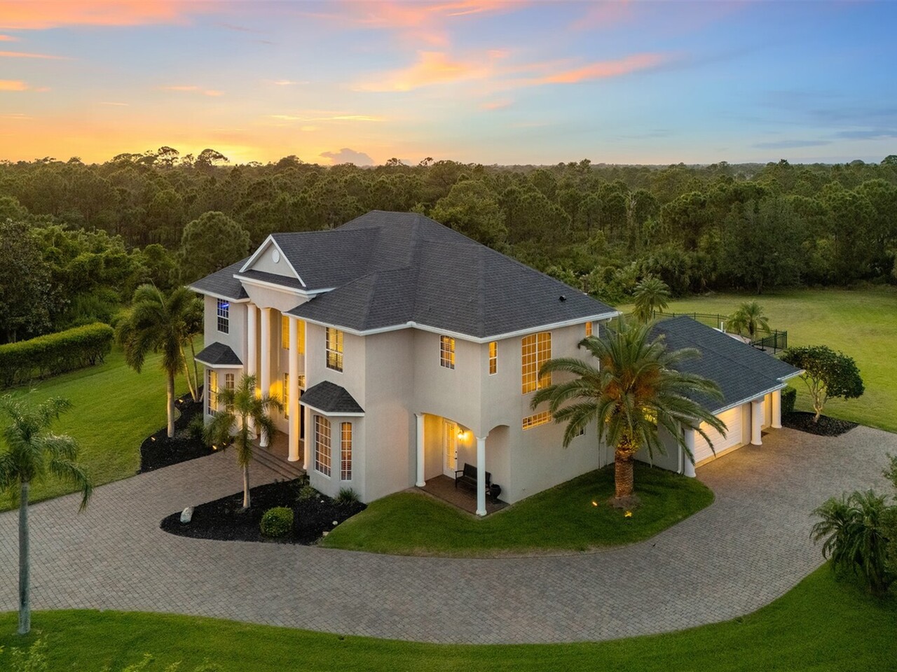 1028 Dowitcher Court