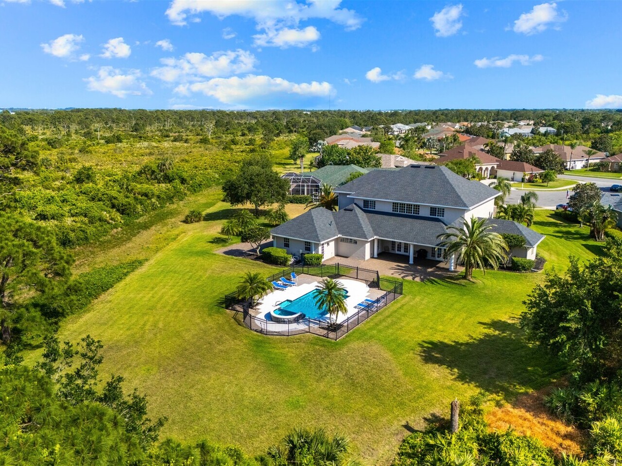 1028 Dowitcher Court