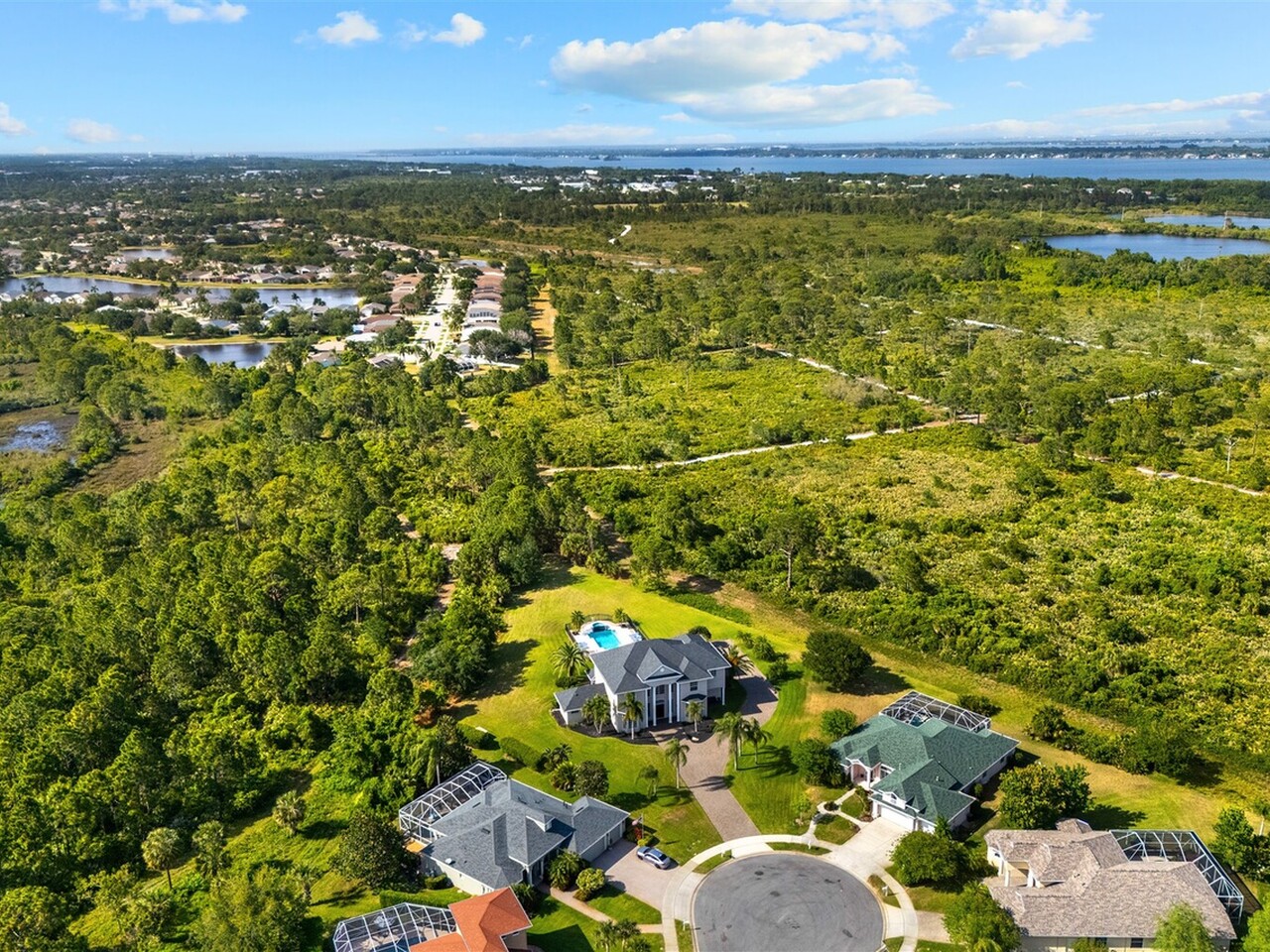 1028 Dowitcher Court
