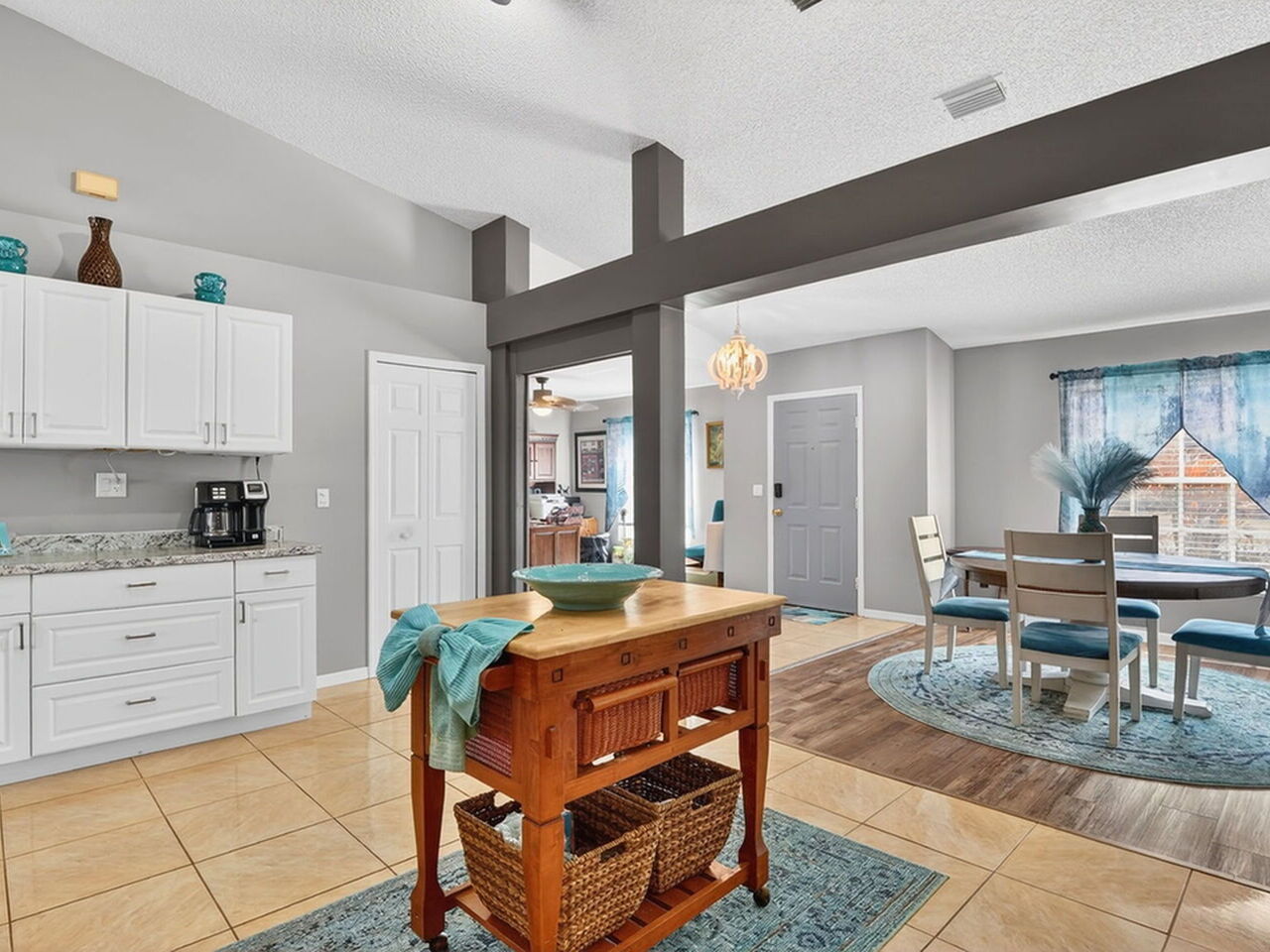 1040 Jacaranda Circle