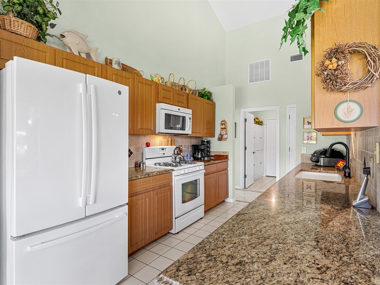 1072 Spanish Wells Drive