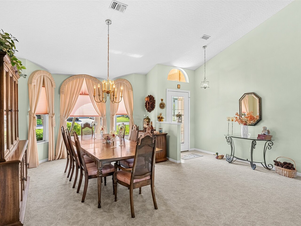 1072 Spanish Wells Drive