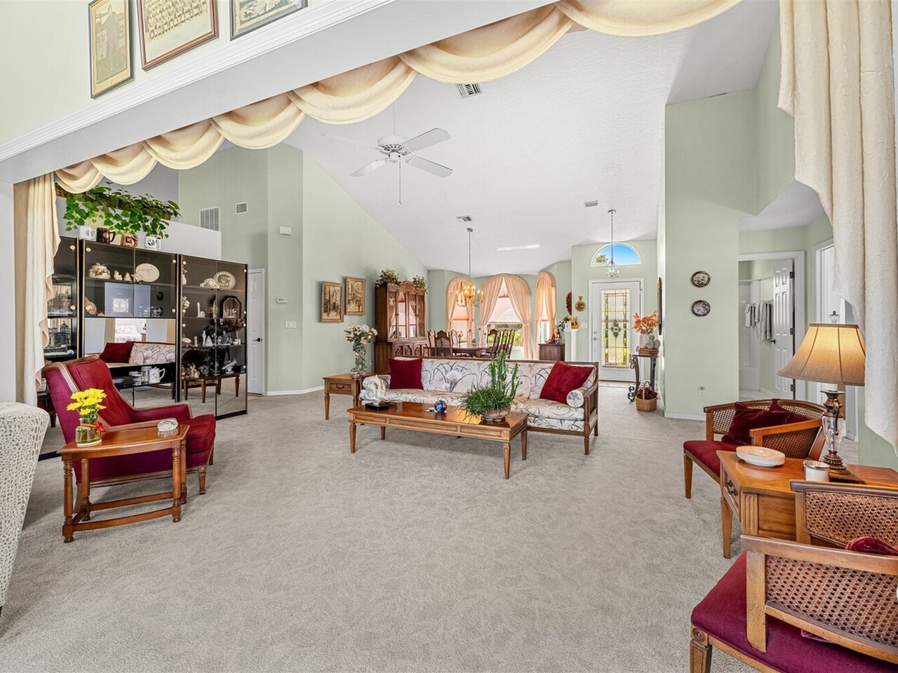 1072 Spanish Wells Drive