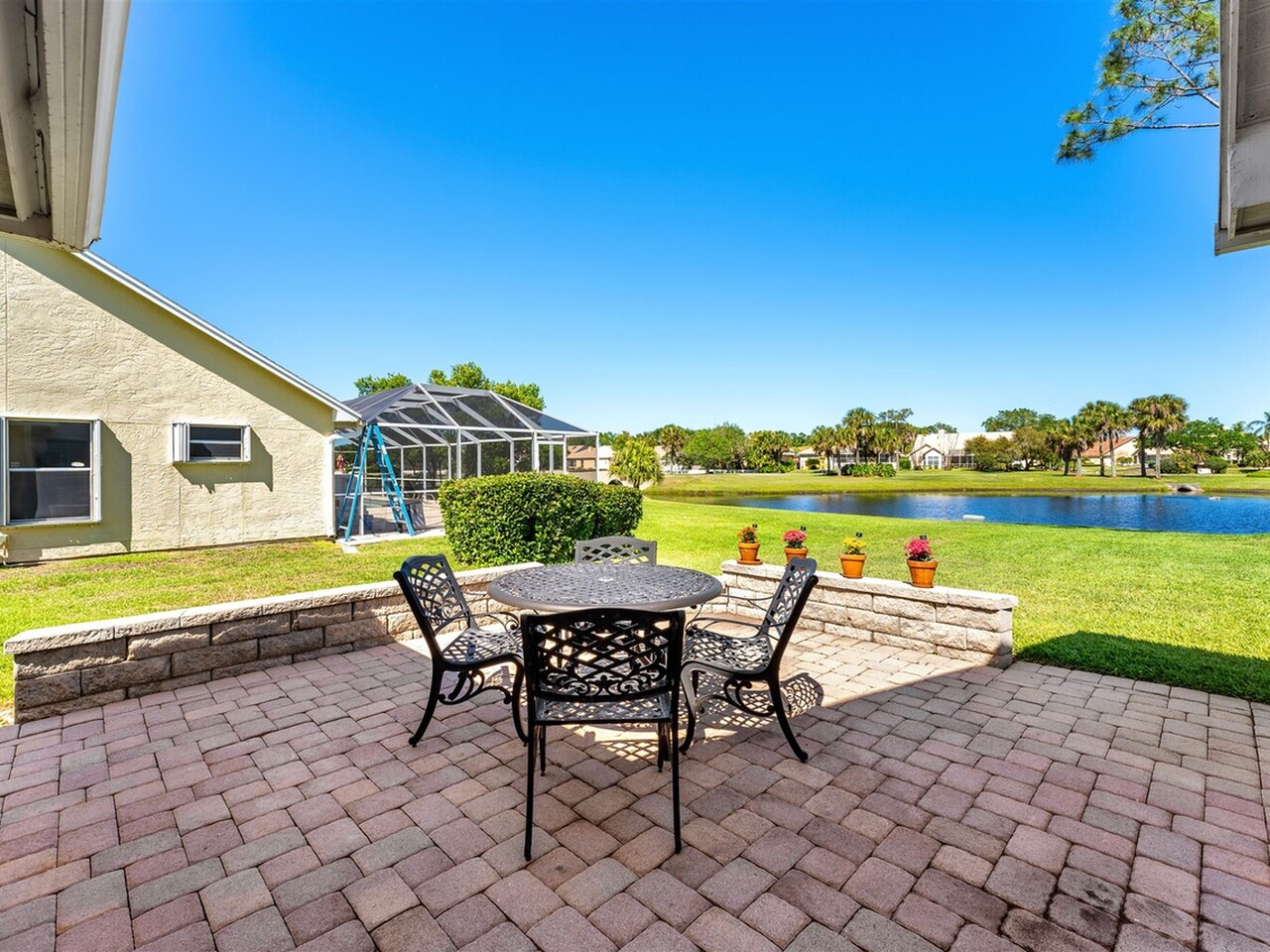1072 Spanish Wells Drive