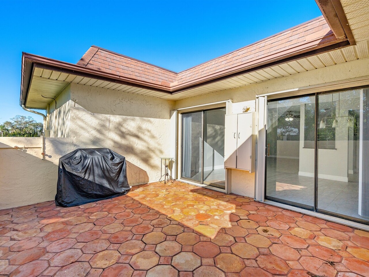 1080 Park Ridge Pl.