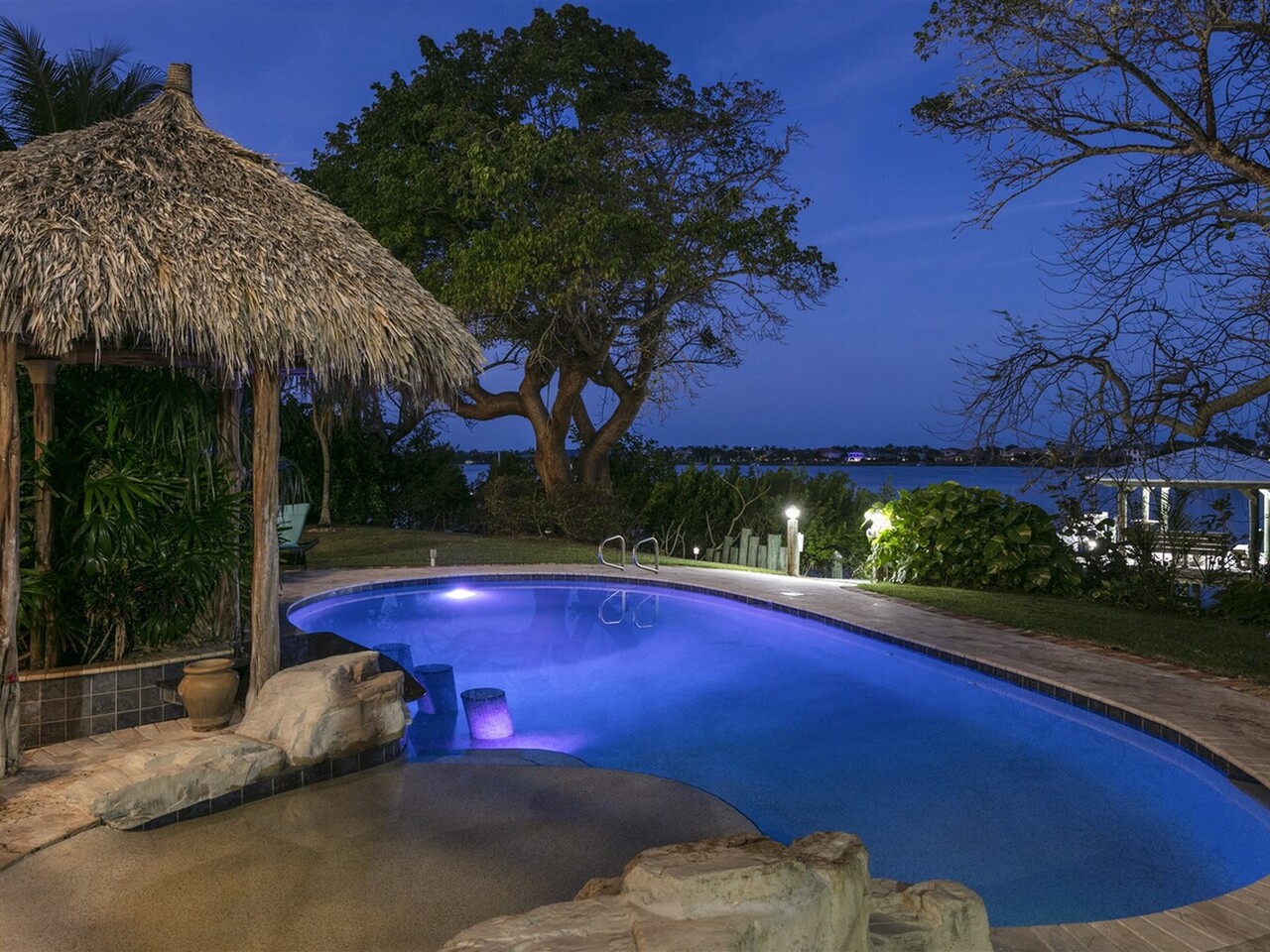 10880 S Tropical Trail