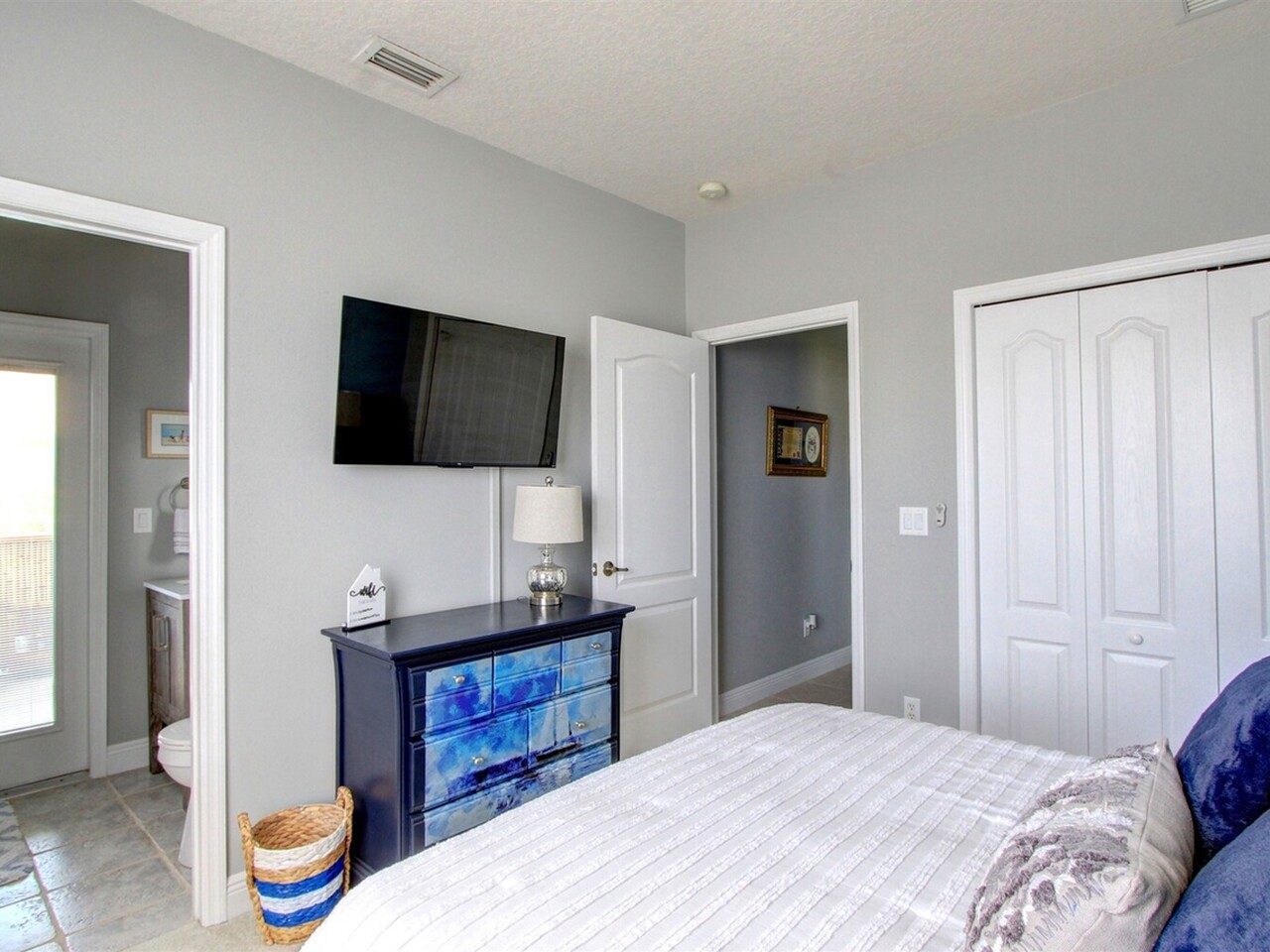 1210 Starling Way