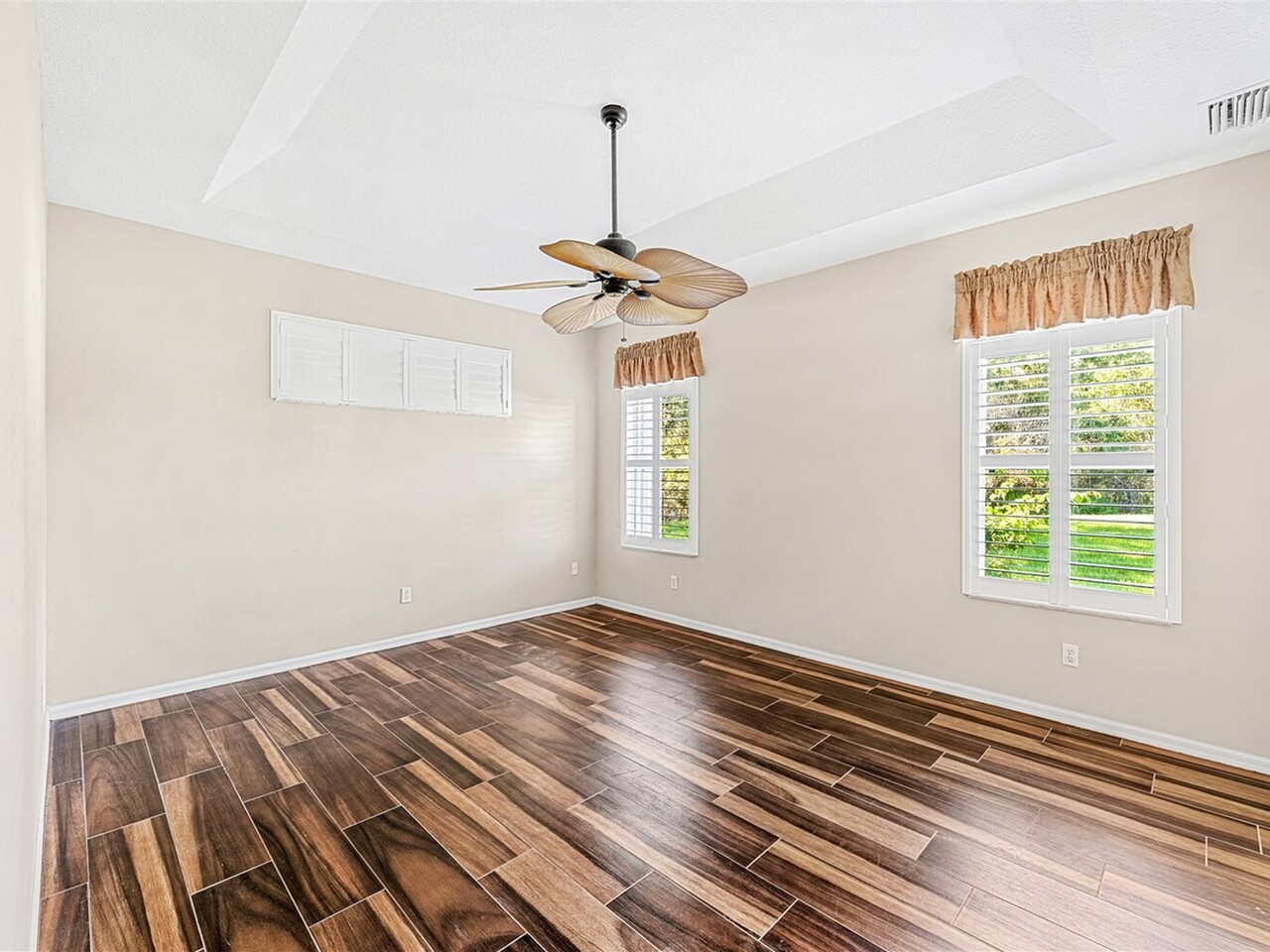 1233 Honeybee Lane