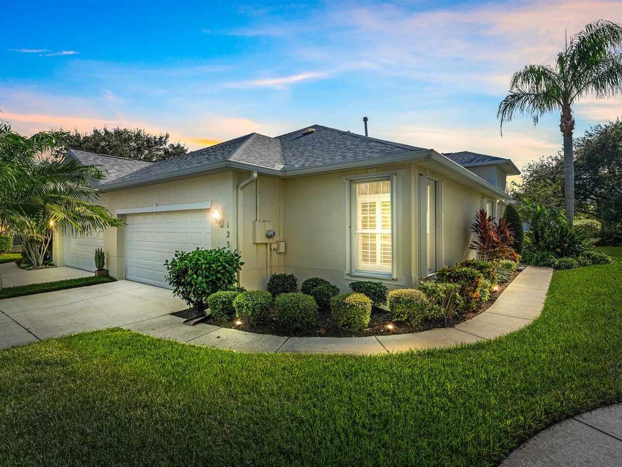 1233 Honeybee Lane