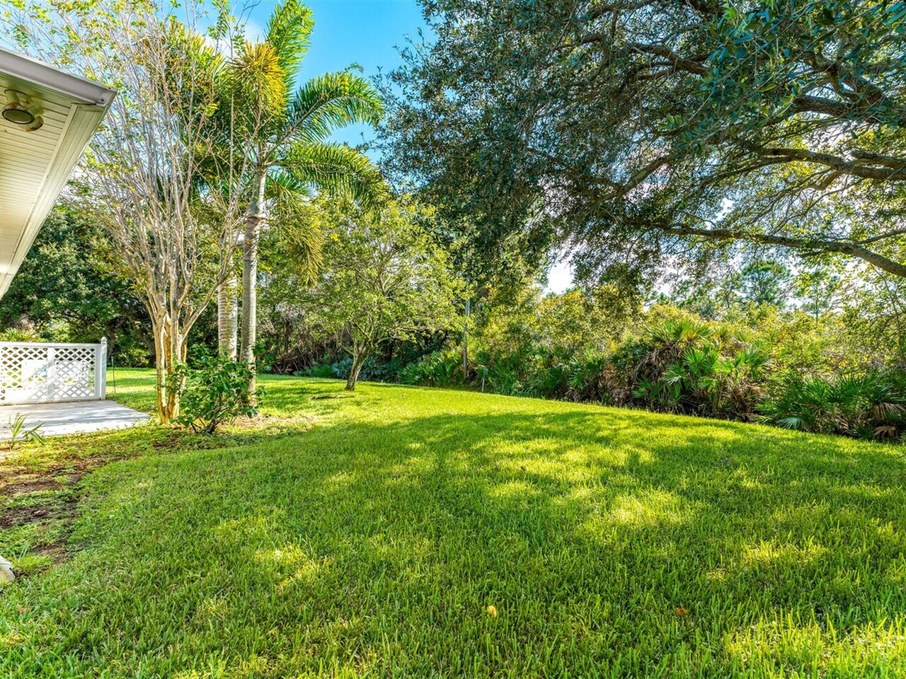 1233 Honeybee Lane