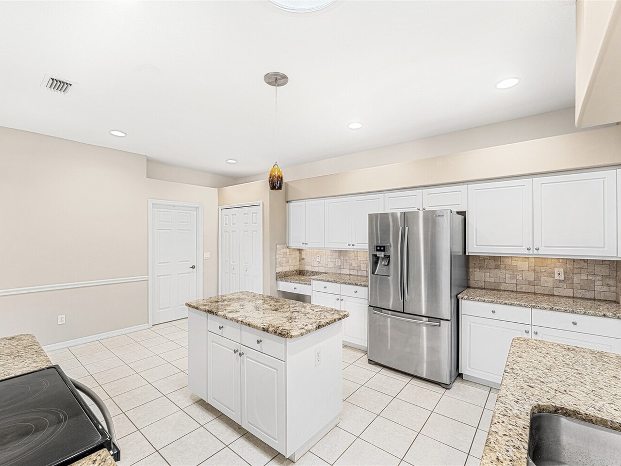 1233 Honeybee Lane