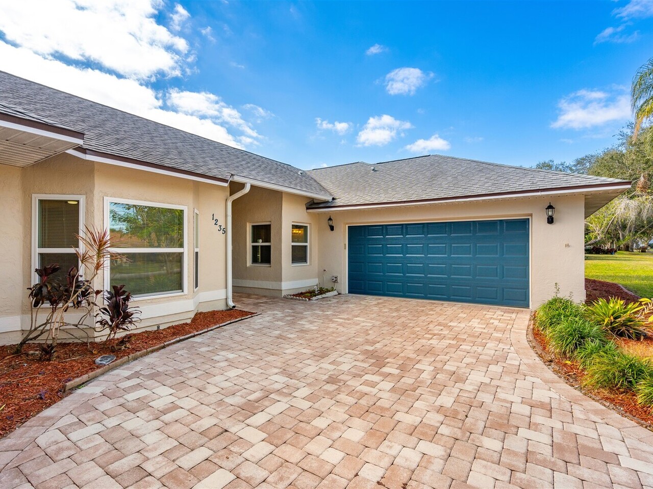 1235 Two Oaks Blvd.