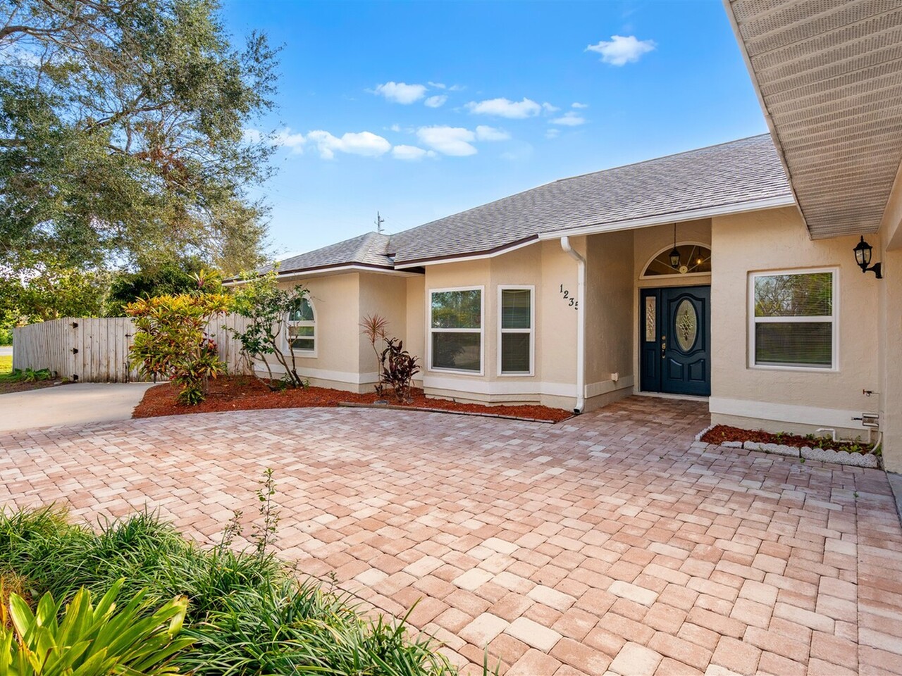 1235 Two Oaks Blvd.