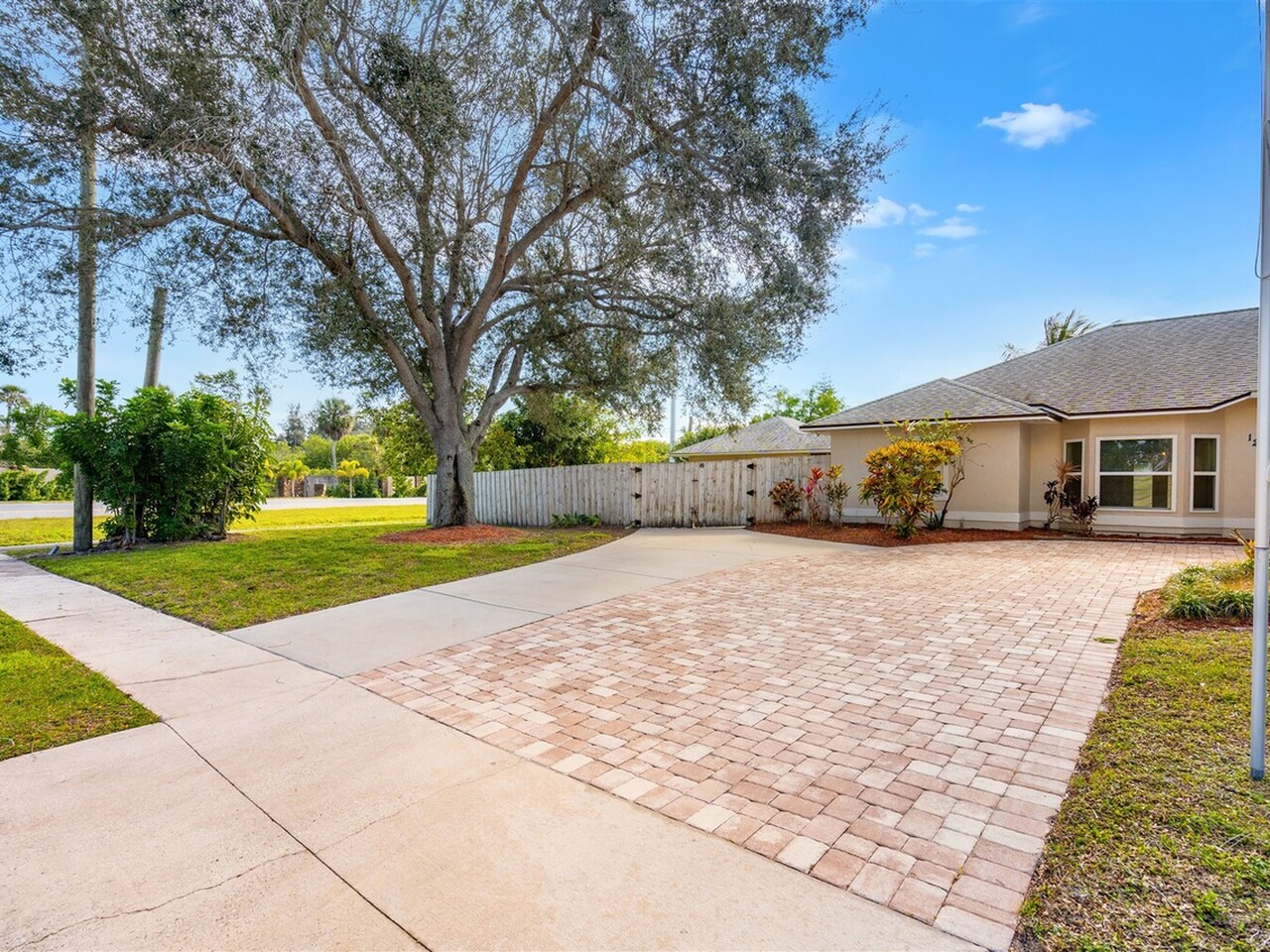 1235 Two Oaks Blvd.