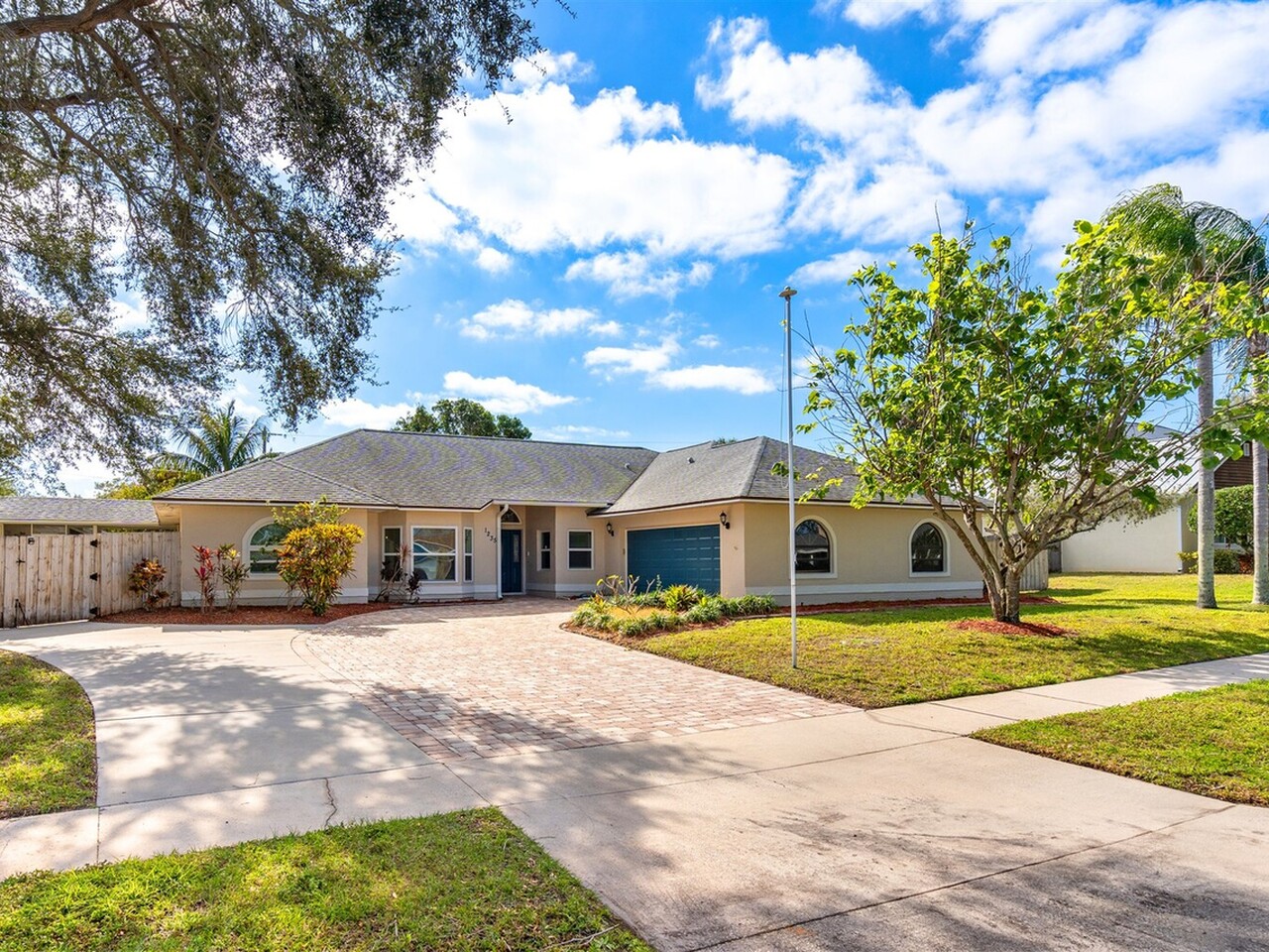 1235 Two Oaks Blvd.