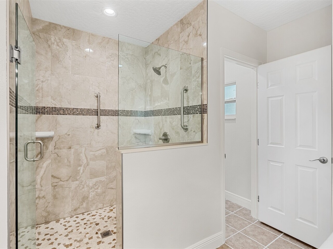 1235 Two Oaks Blvd.