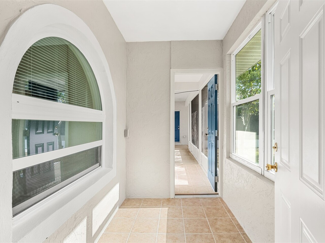 1235 Two Oaks Blvd.