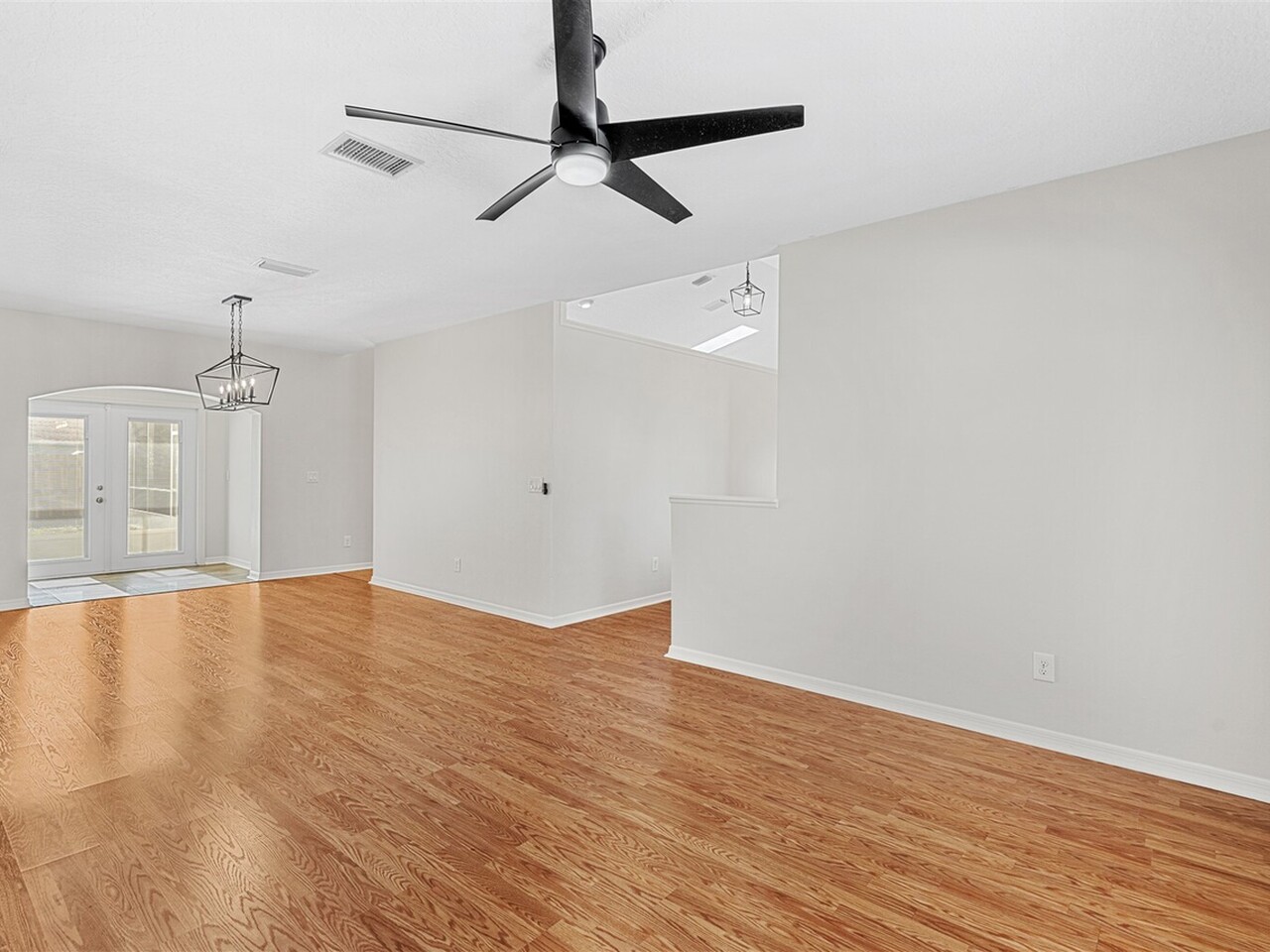 1235 Two Oaks Blvd.