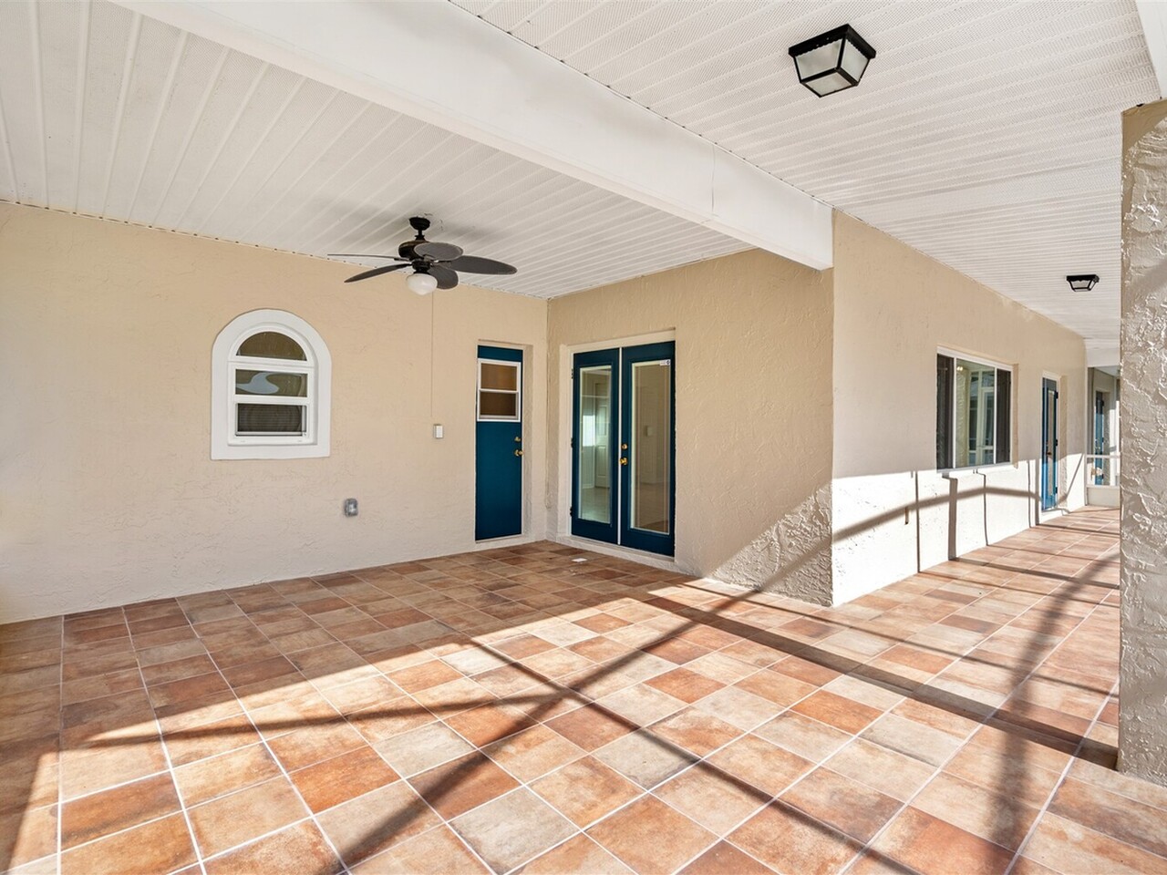 1235 Two Oaks Blvd.