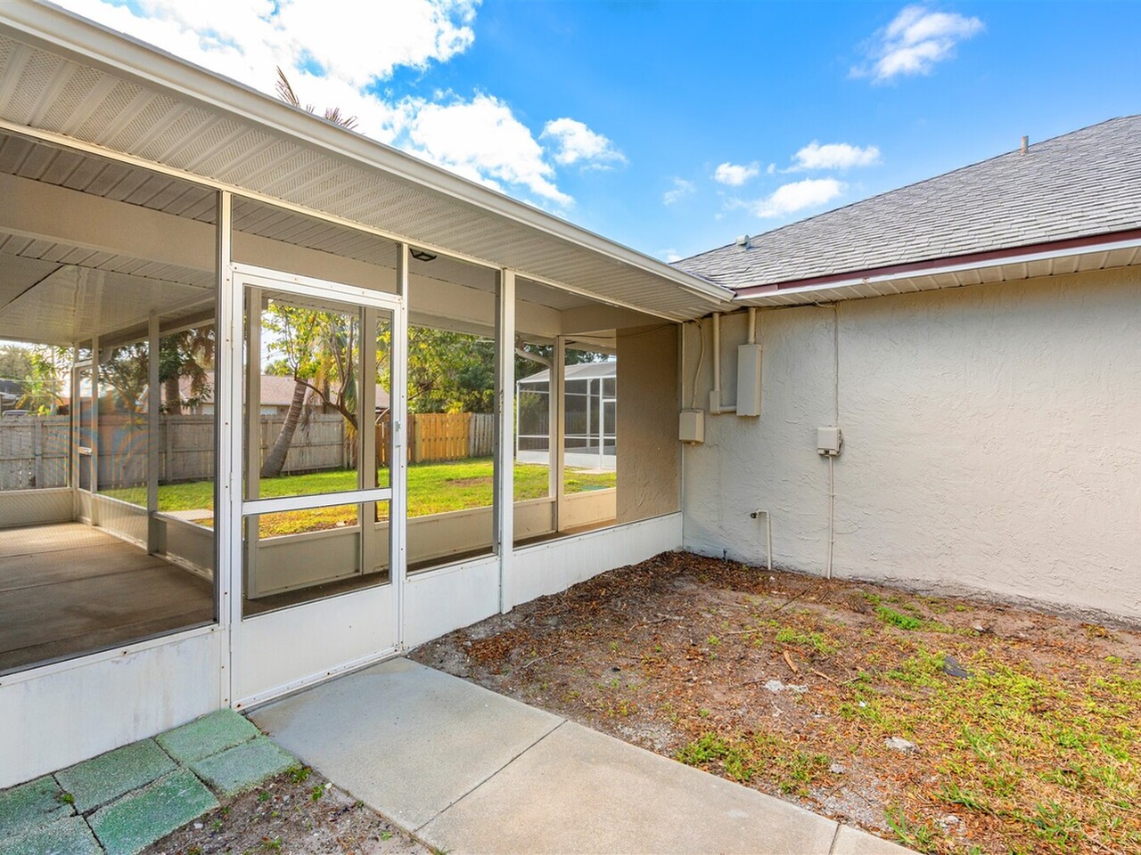 1235 Two Oaks Blvd.