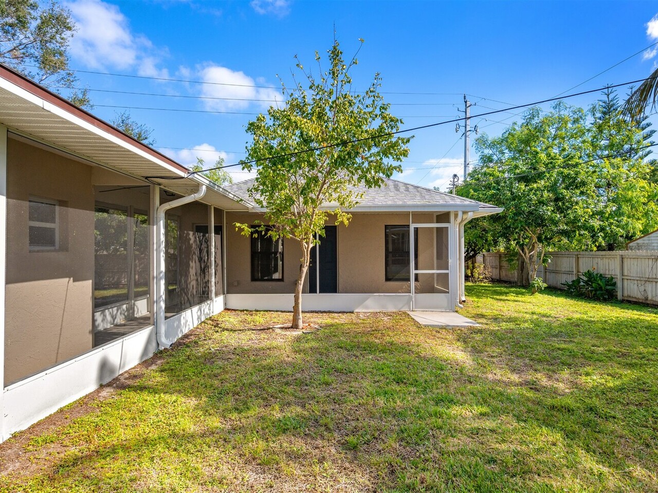 1235 Two Oaks Blvd.