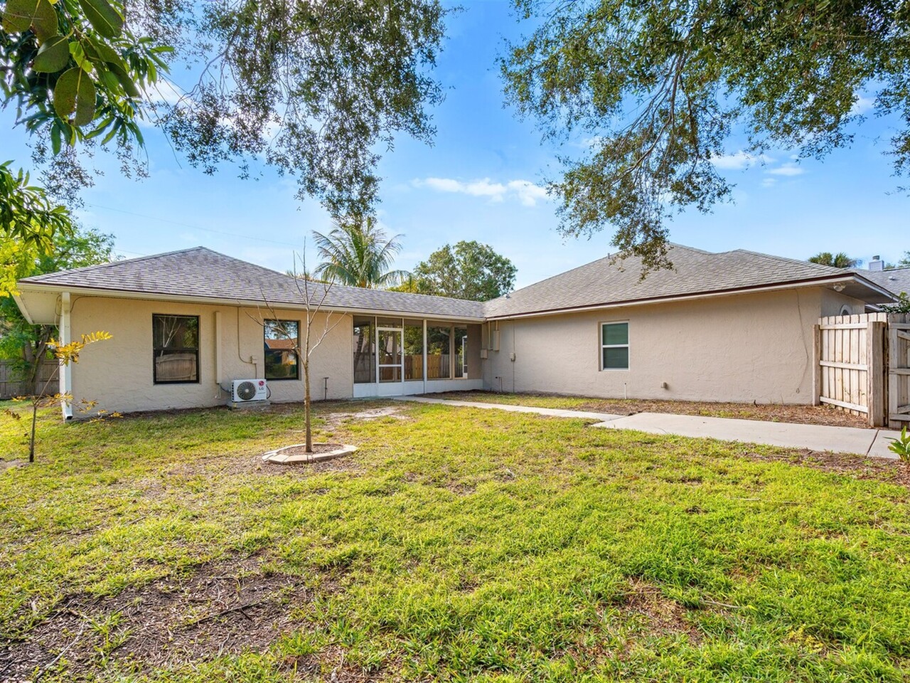 1235 Two Oaks Blvd.