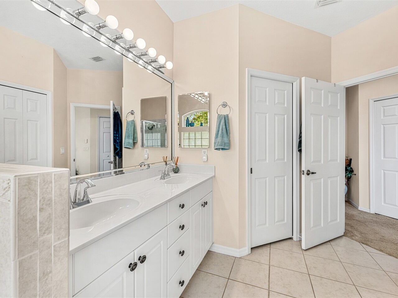 1290 Royal Fern Drive