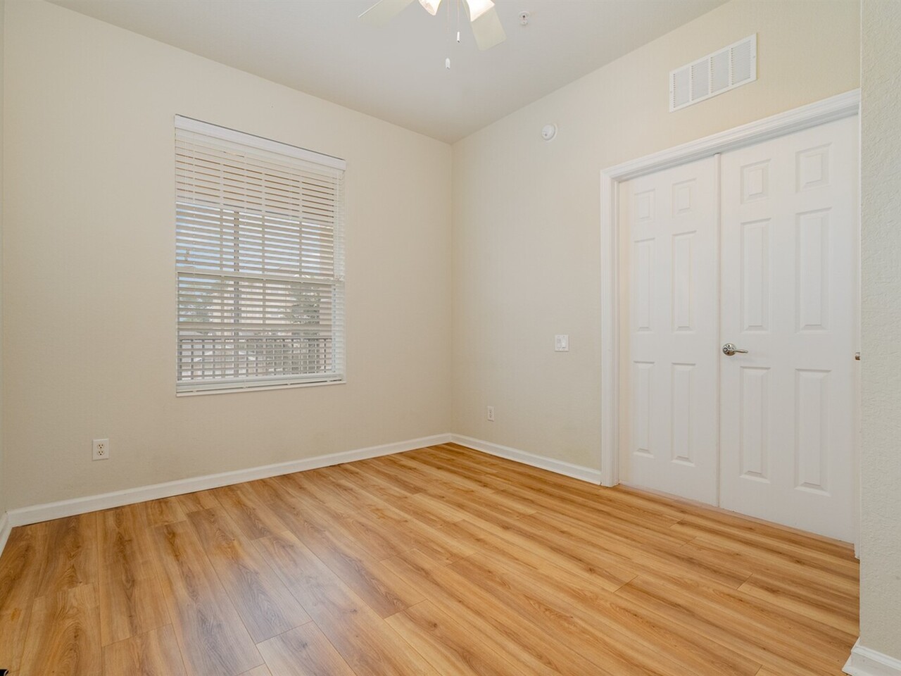 1576 Peregrine Circle #204