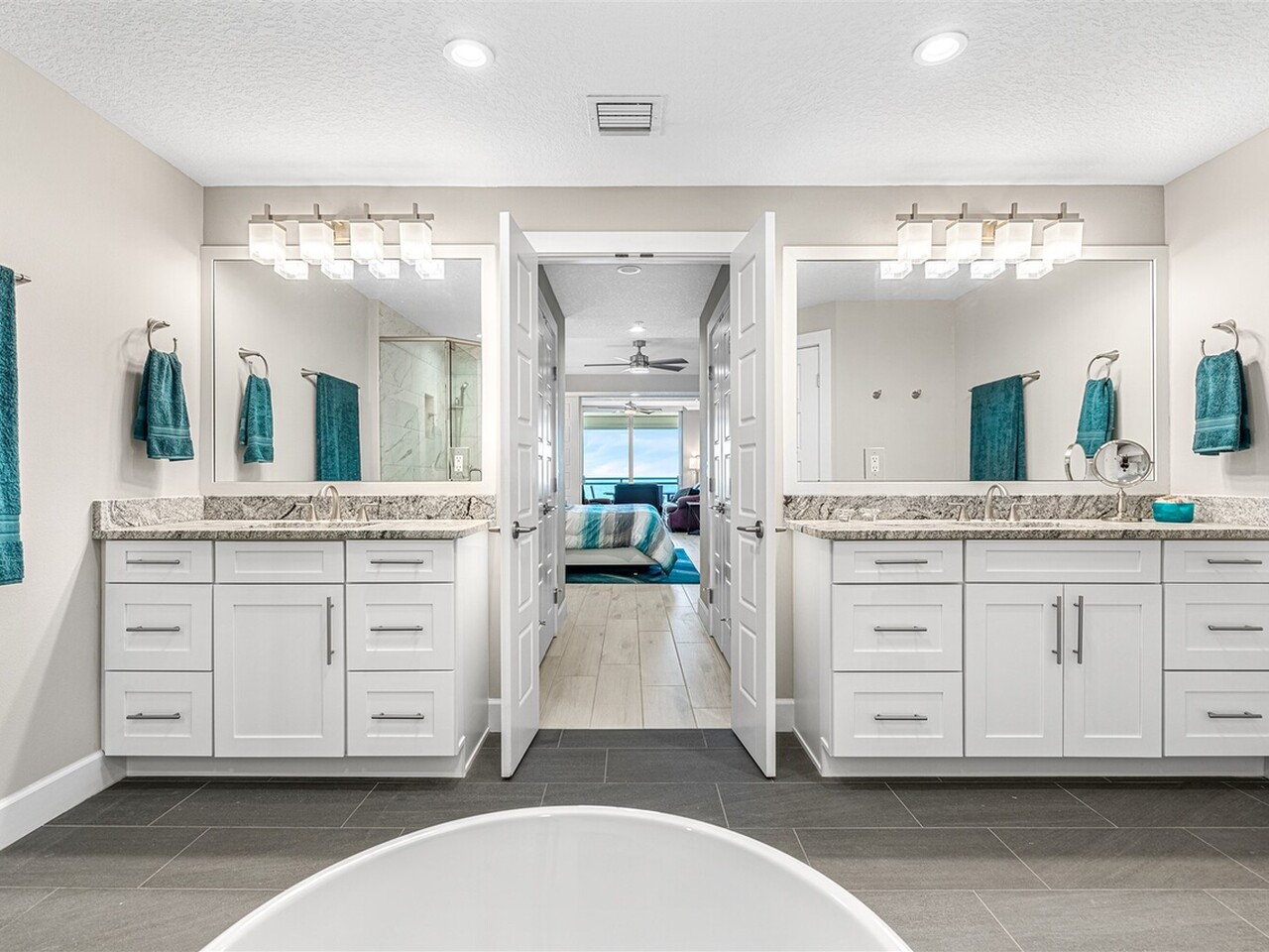 1625 N Highway A1A 202