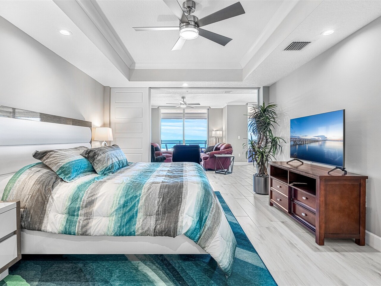 1625 N Highway A1A 202