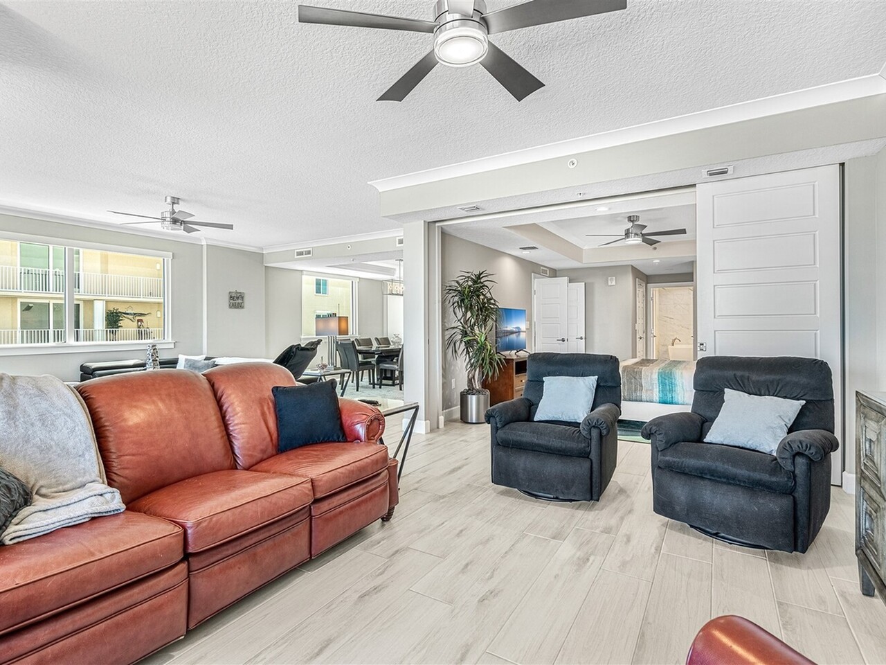 1625 N Highway A1A 202