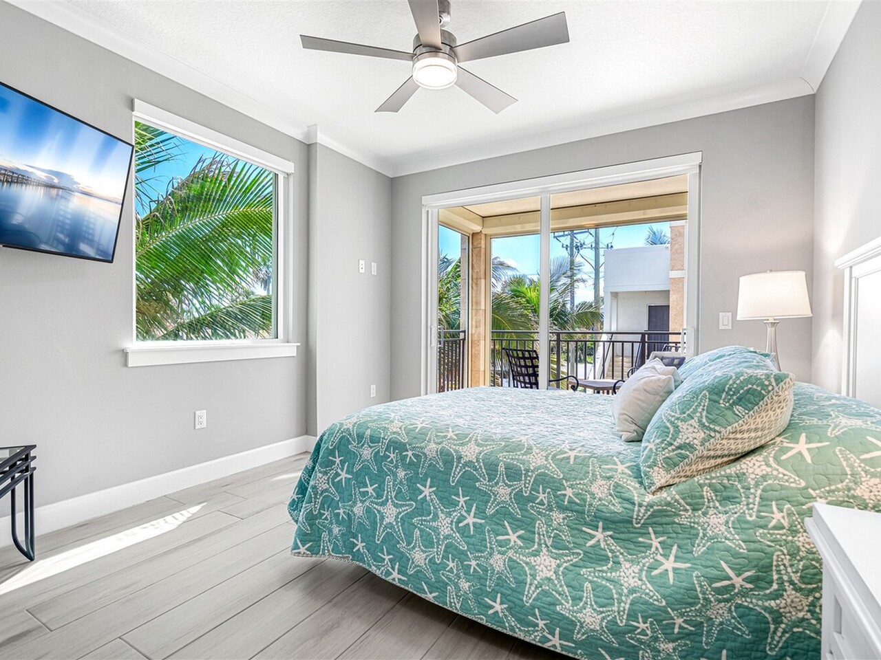 1625 N Highway A1A 202