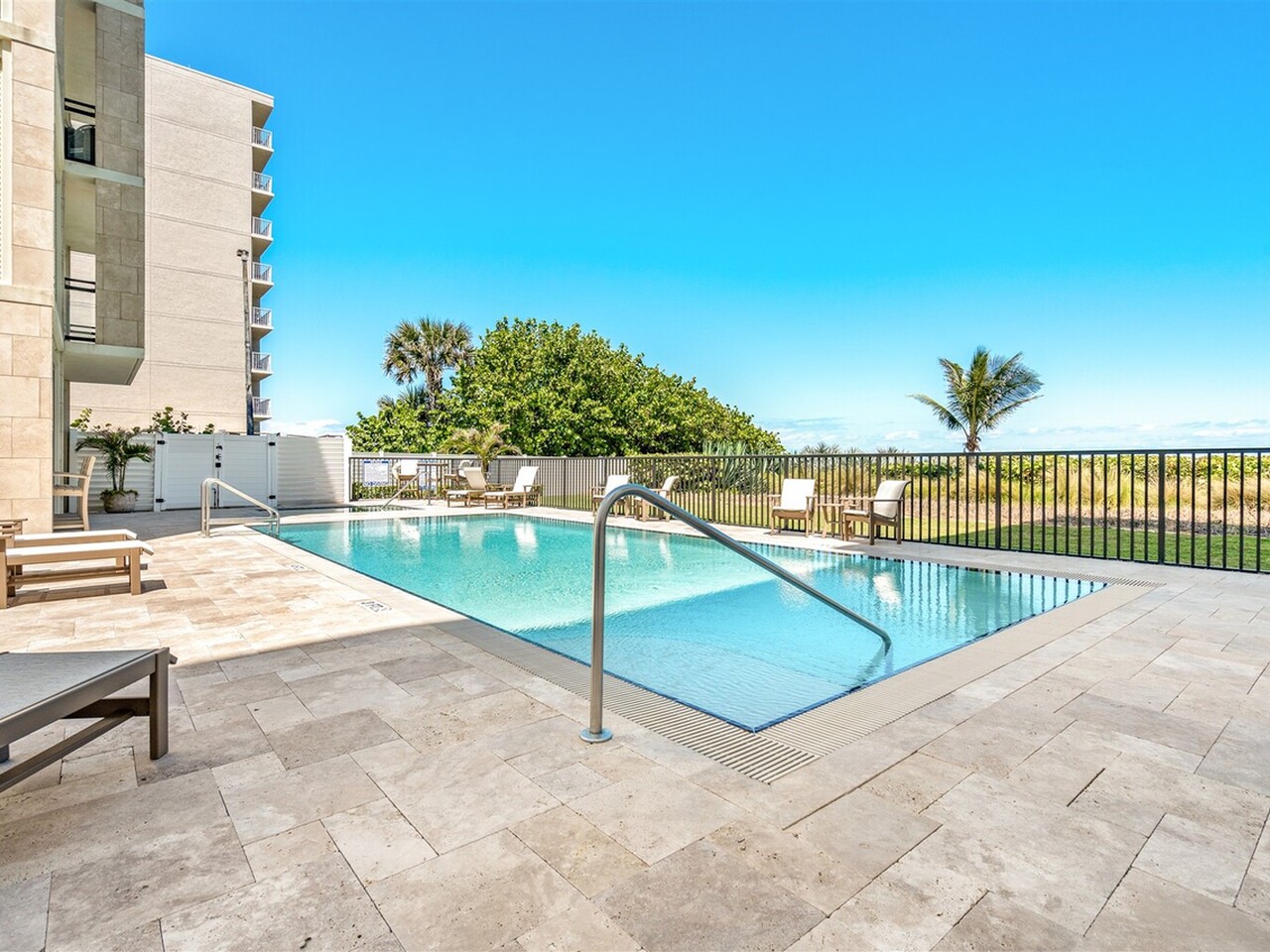 1625 N Highway A1A 202