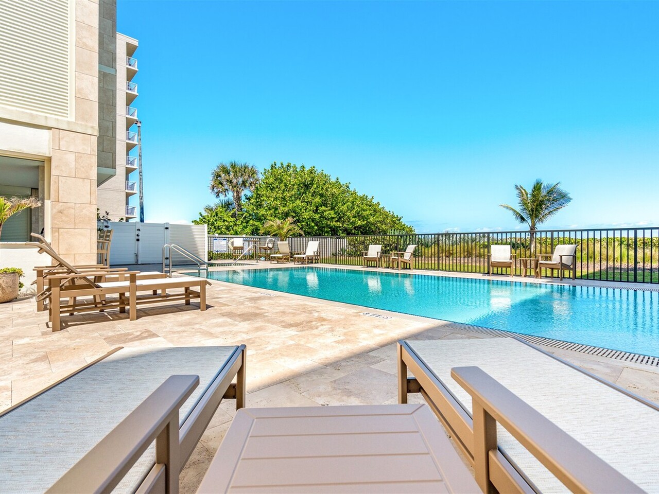 1625 N Highway A1A 202