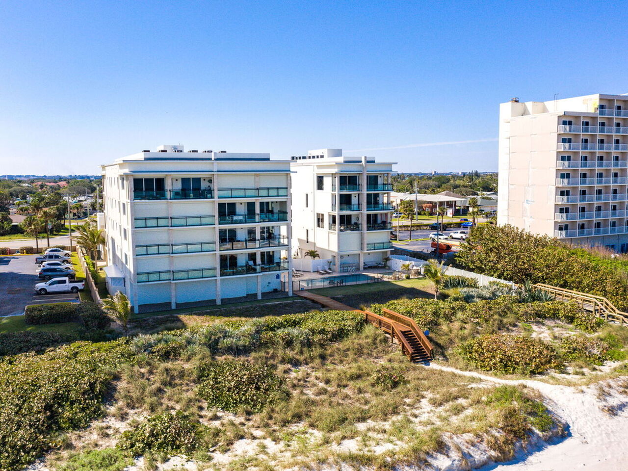 1625 N Highway A1A 401