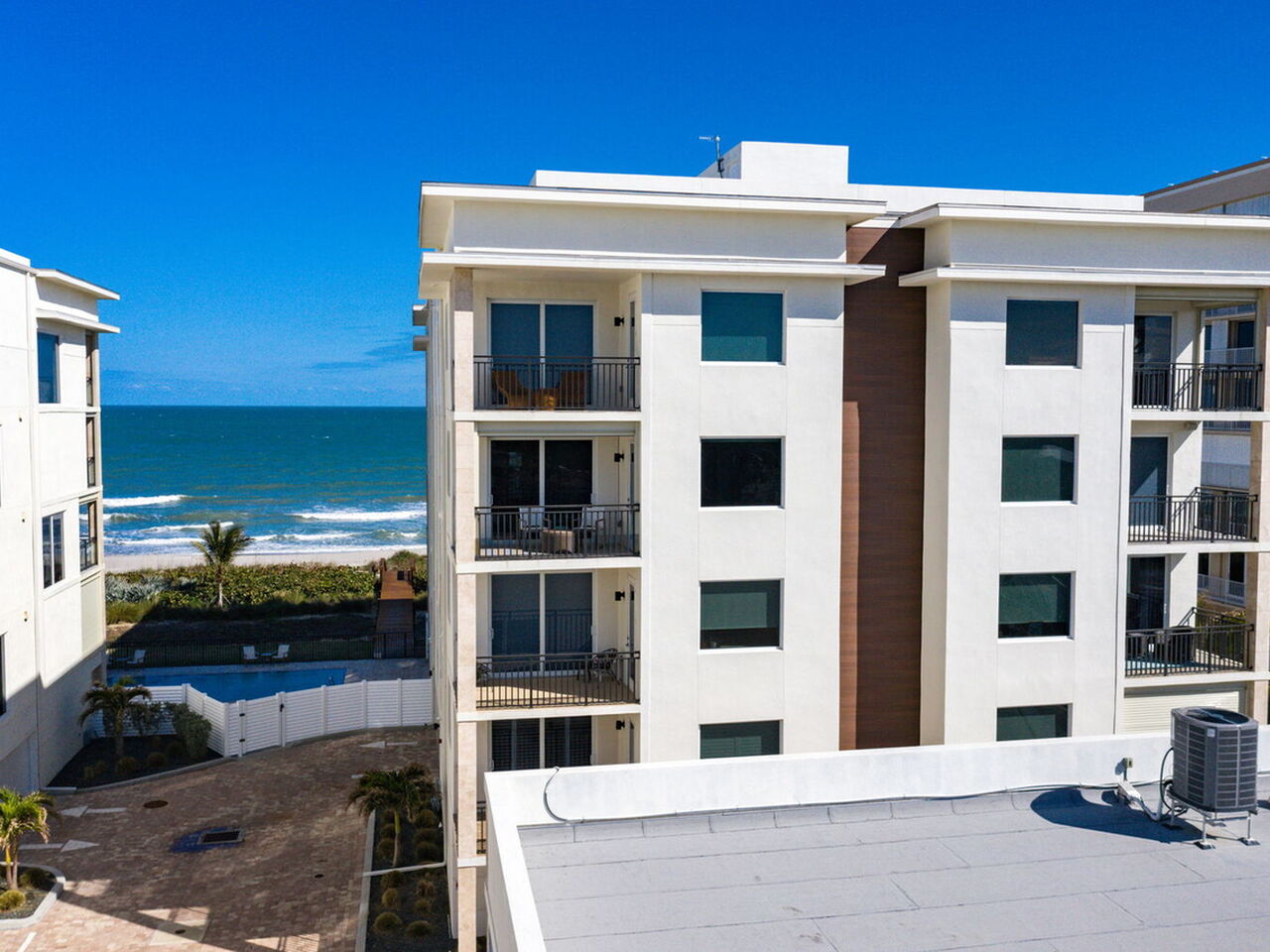 1625 N Highway A1A 401