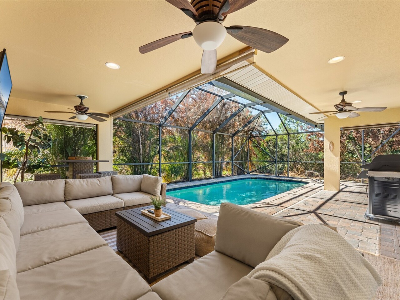 1807 Auburn Lakes Drive