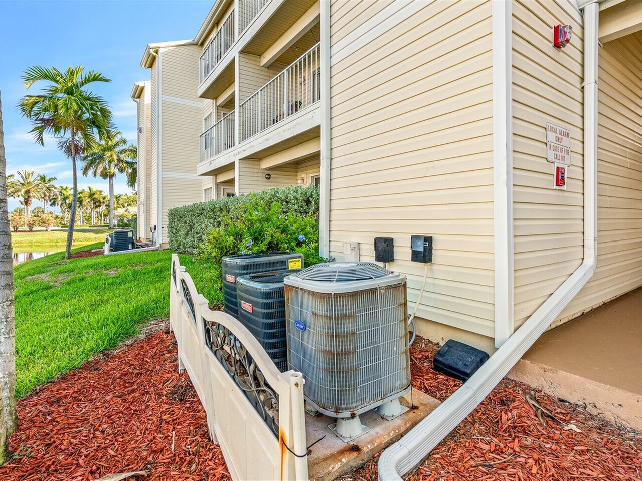 1850 Charlesmont Dr. #119