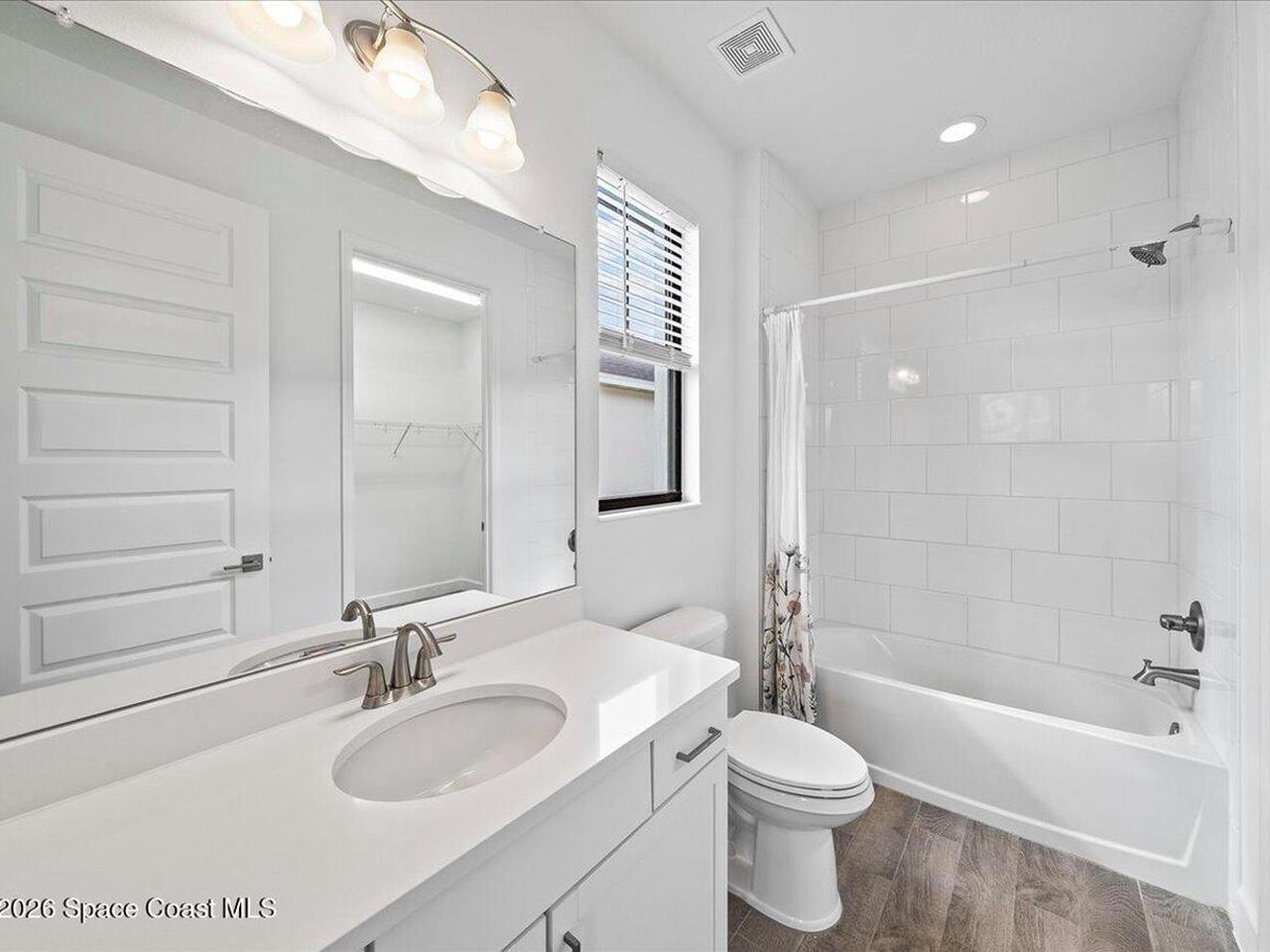 2226 Kamin Drive
