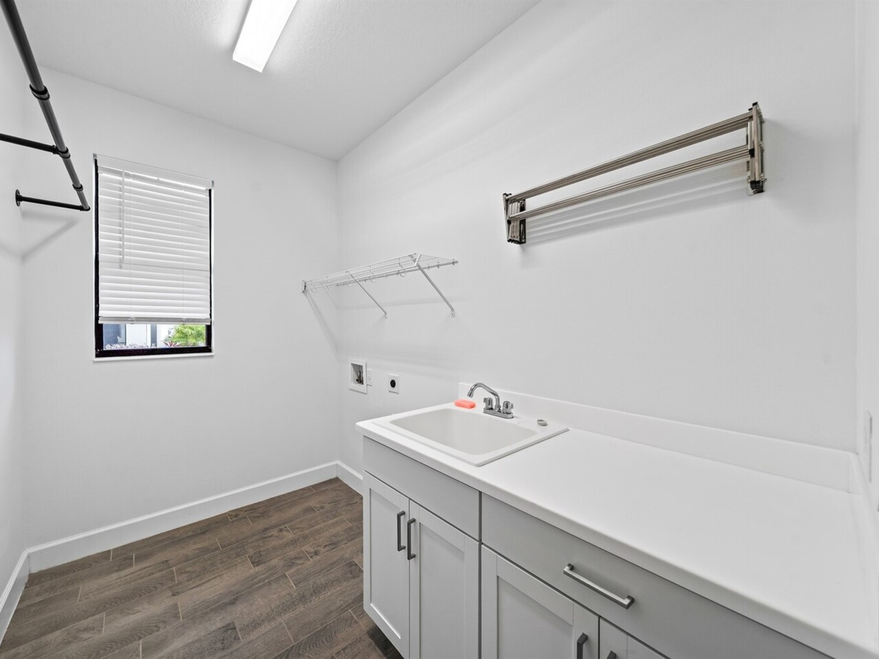 2226 Kamin Drive
