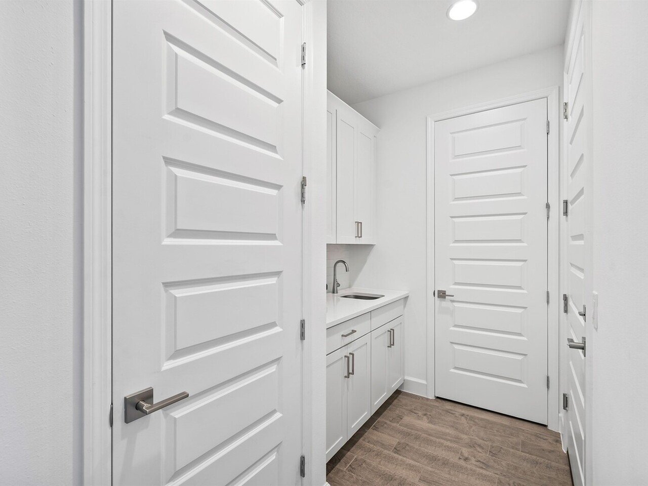2226 Kamin Drive