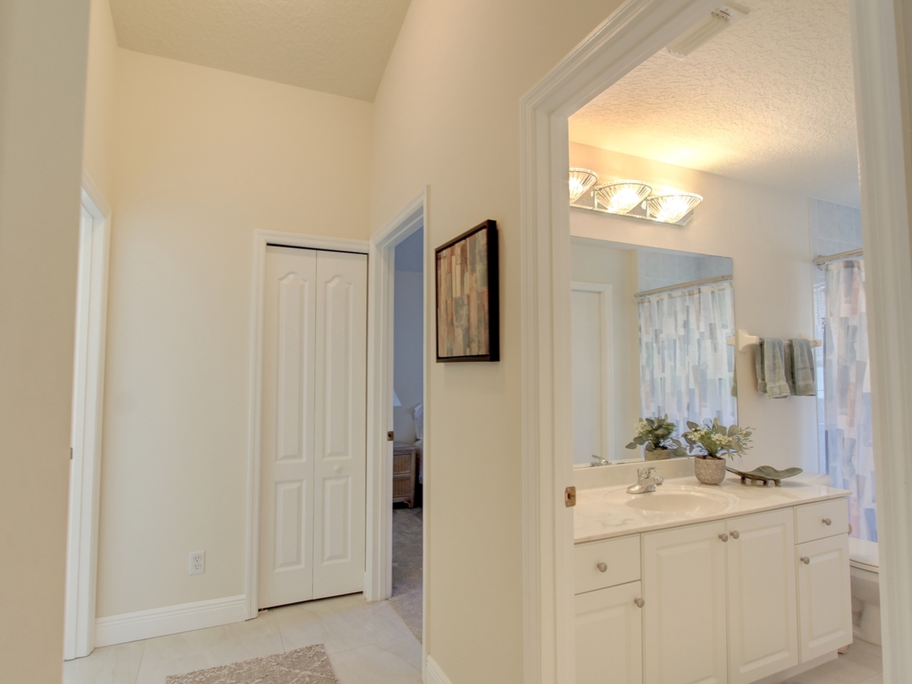 2436 Addington Circle