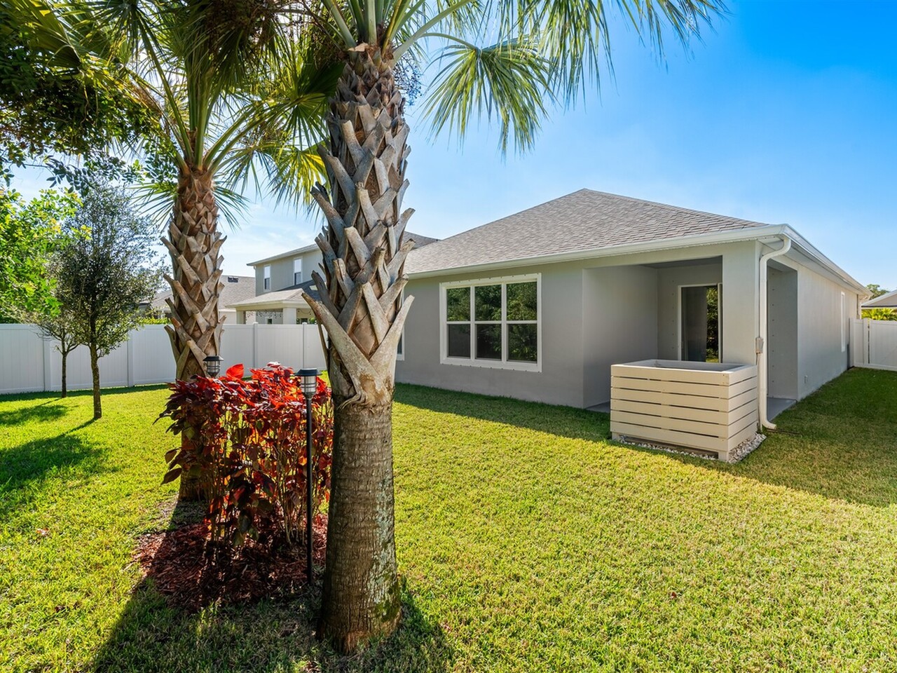 2673 Sam Snead Street