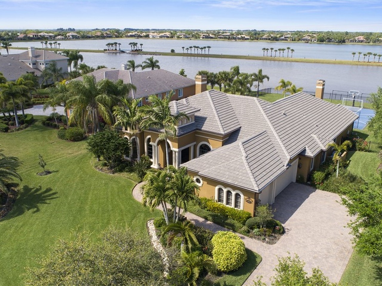 2883 Bellwind Circle