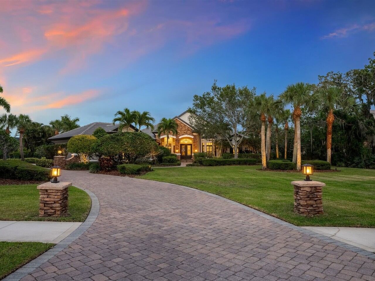 3233 Bellwind Circle