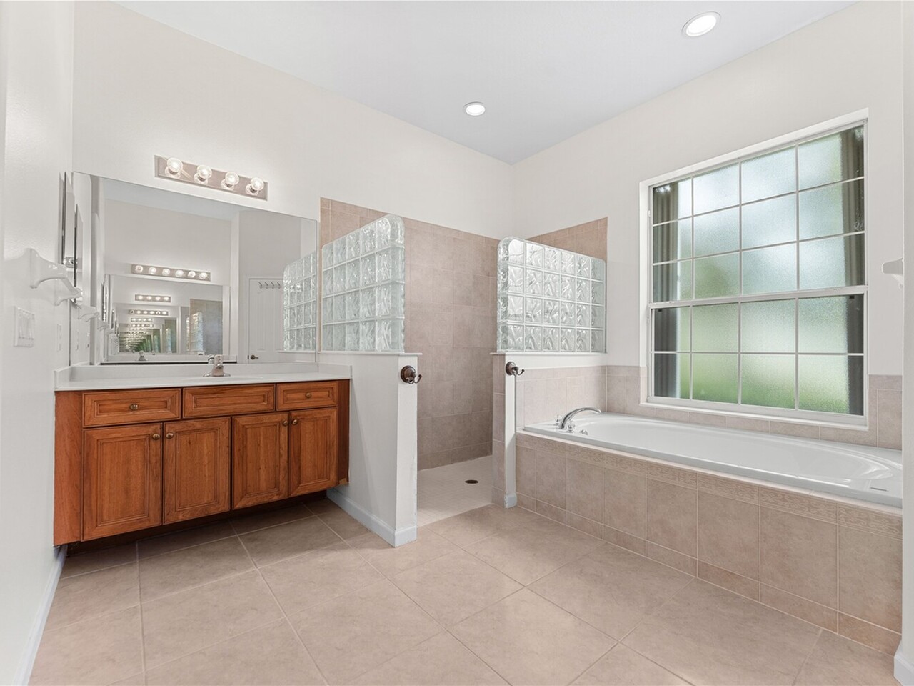 3433 Carambola Circle