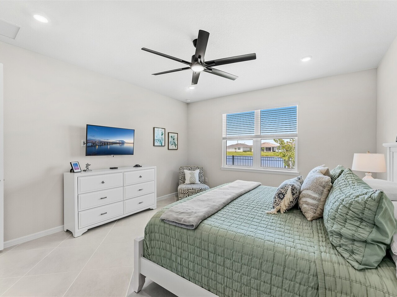 3582 Coastline Lane