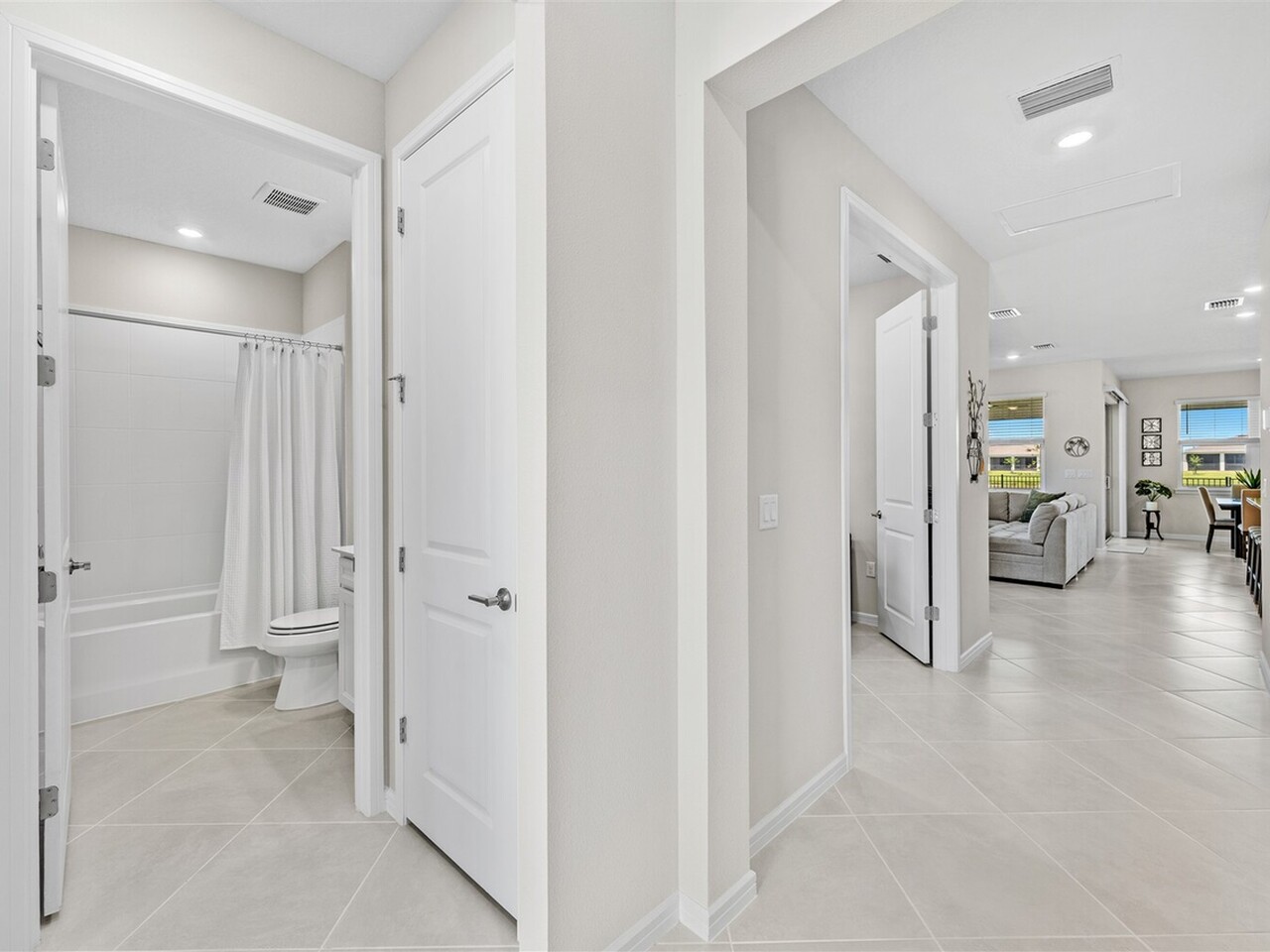 3582 Coastline Lane