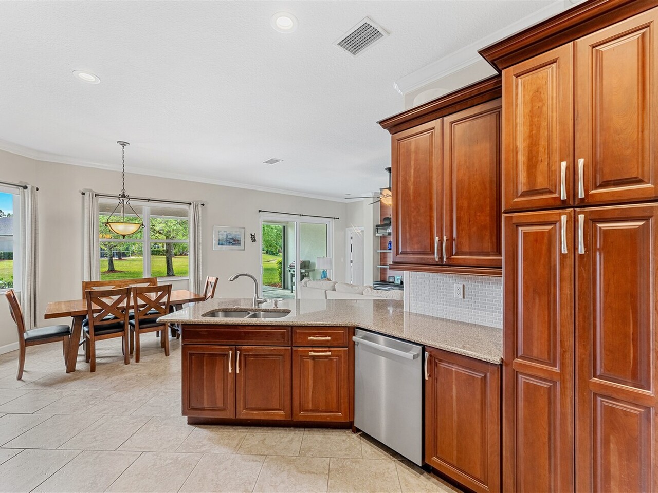 366 Gardendale Cir. SE